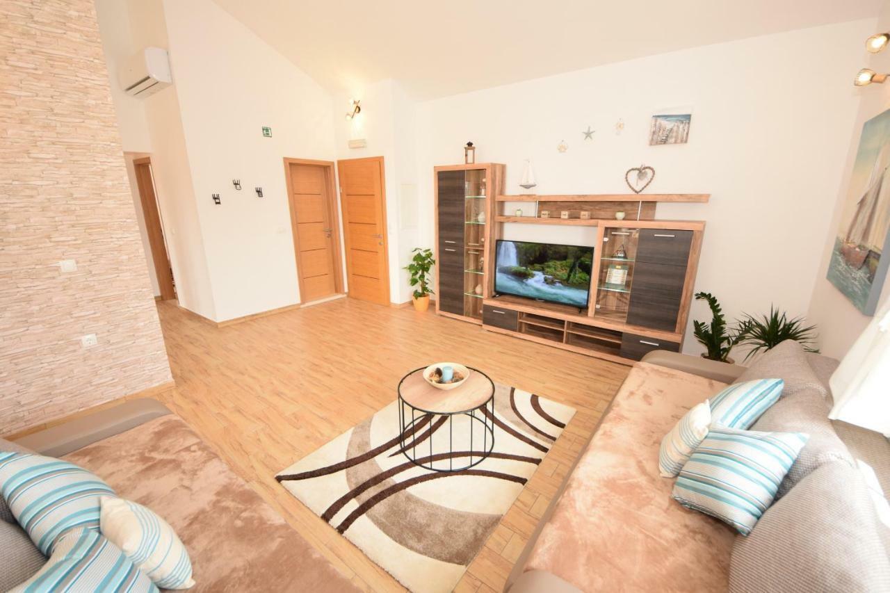 Luxury Penthouse With Jacuzzi In Orebic Ngoại thất bức ảnh